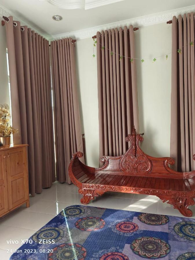 Homestay Yasmeen Marang Εξωτερικό φωτογραφία